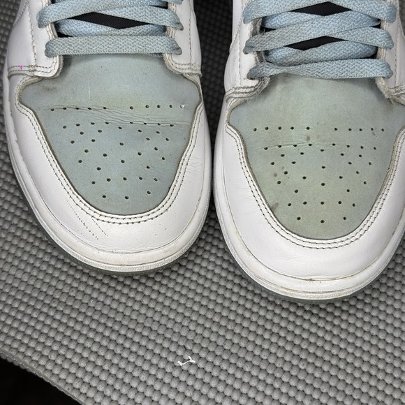 Air Jordan 1 Mid SE 'White Ice Blue' / Size 8.5 Men / Sneakers Shoes - Picture 9 of 10